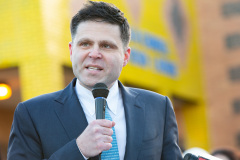 January 8, 2020: Senate Democrats stood at sunrise today with House colleagues, parents, teachers and city officials outside Carnell Elementary School to decry the continued contamination of Philadelphia schools and demand at least $170 million from the state’s Rainy Day Fund to remediate toxic schools. Carnell has been closed since mid-December due to asbestos contamination.
