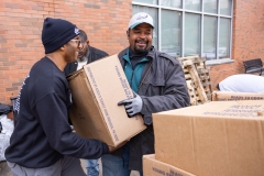 Noviembre 21, 2024:  Senator Sharif Street Hosts his Annual Turkey Give Away.